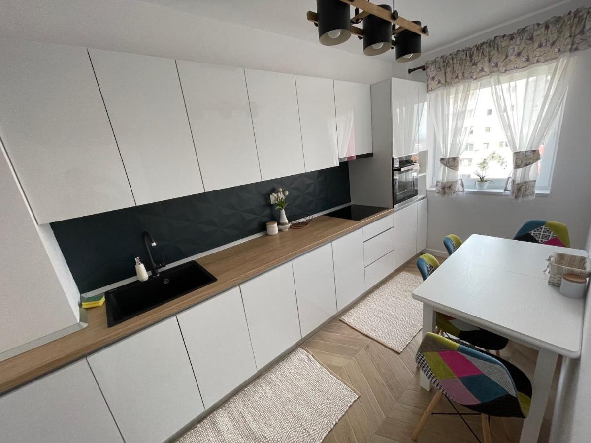 Brighita Apartment Oradea Bagian luar foto