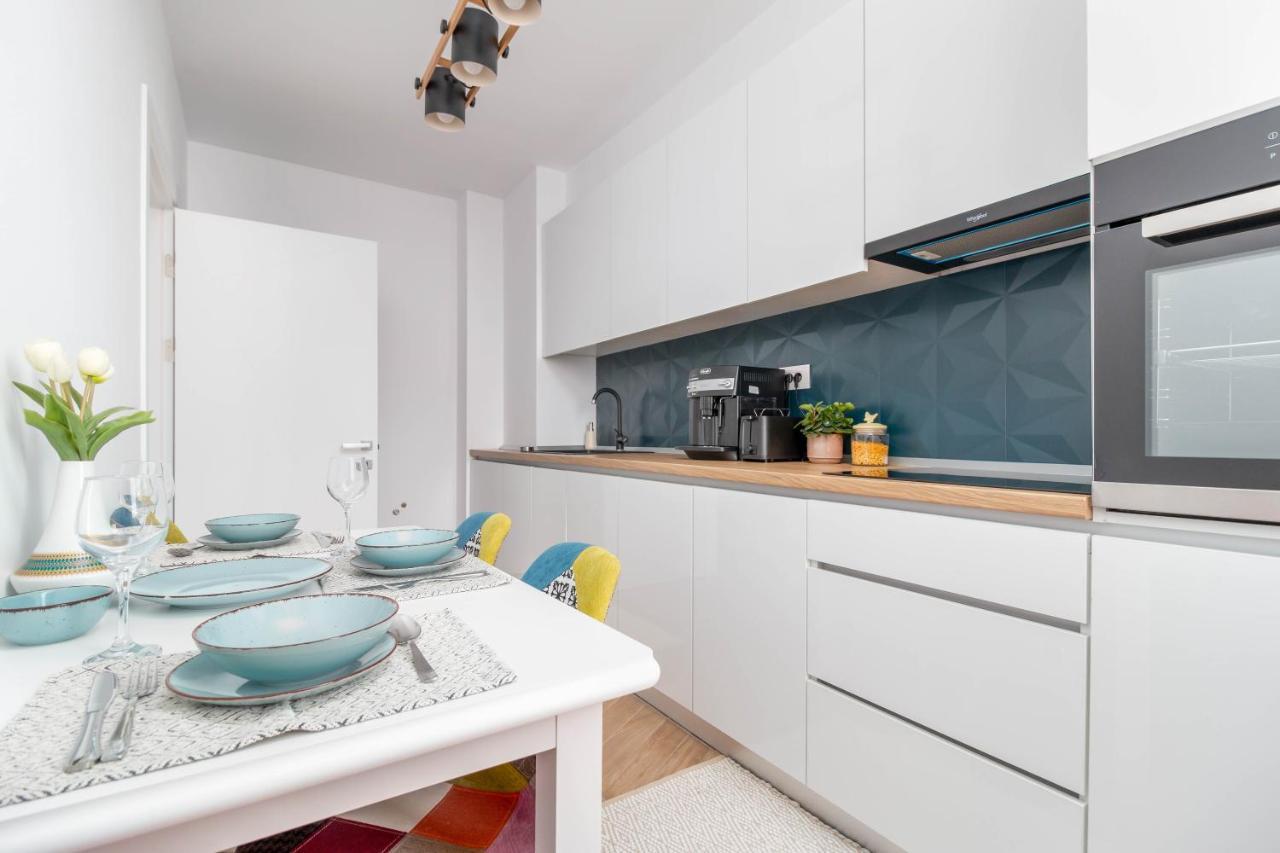 Brighita Apartment Oradea Bagian luar foto
